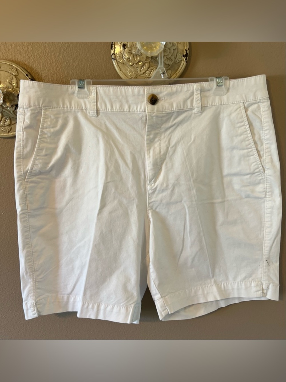 Old Navy Classic Women’s  White Cotton Shorts